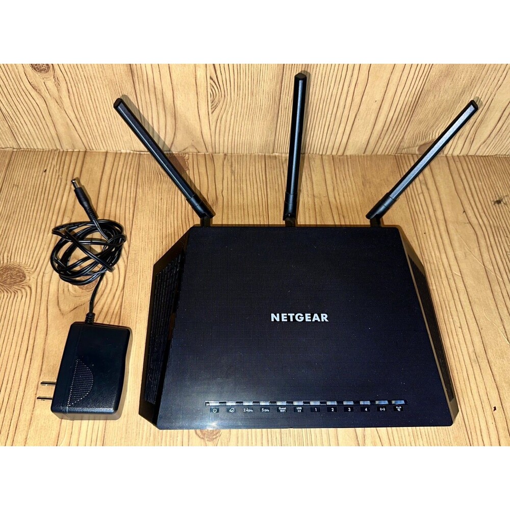 Netgear Nighthawk R6700v3 AC1750 Smart WiFi Router - Picture 1 of 4